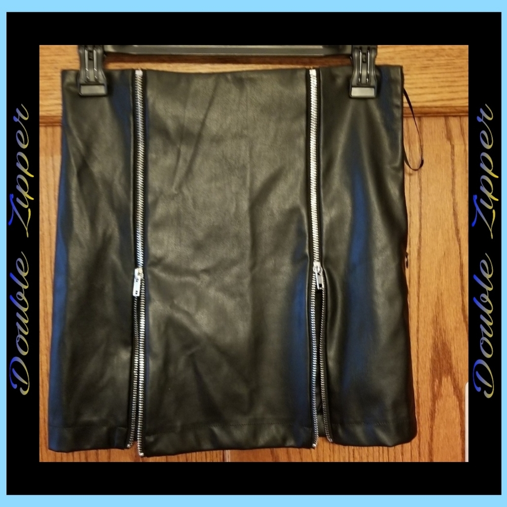 FOREVER  21 Faux Leather moto Skirt - Picture 2 of 8